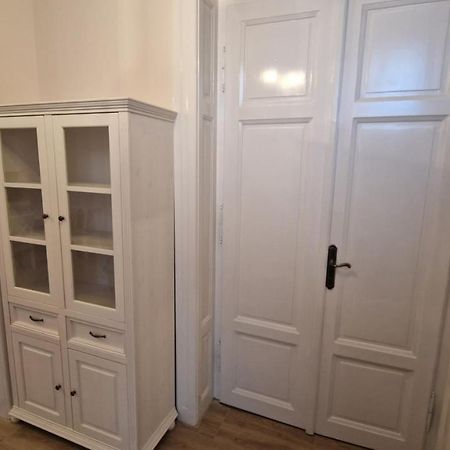 אורדאה Uvs Central Luxury Apartment מראה חיצוני תמונה