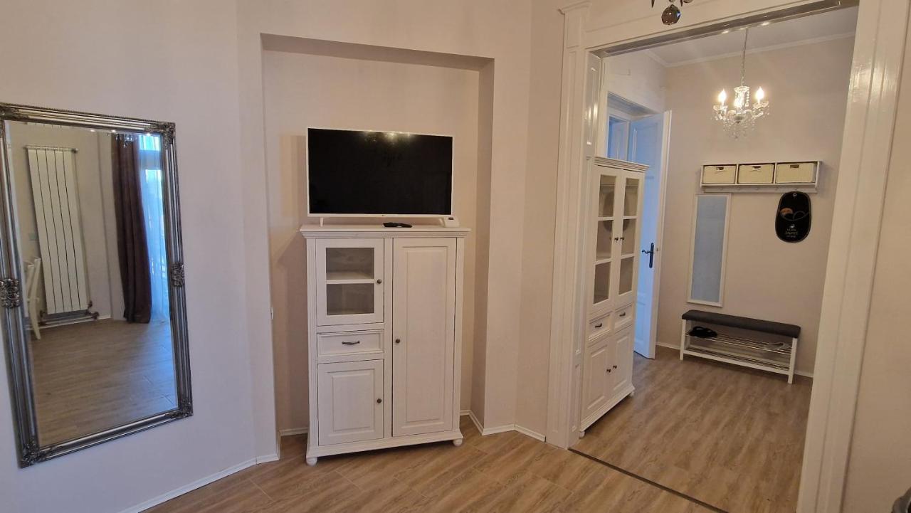 אורדאה Uvs Central Luxury Apartment מראה חיצוני תמונה