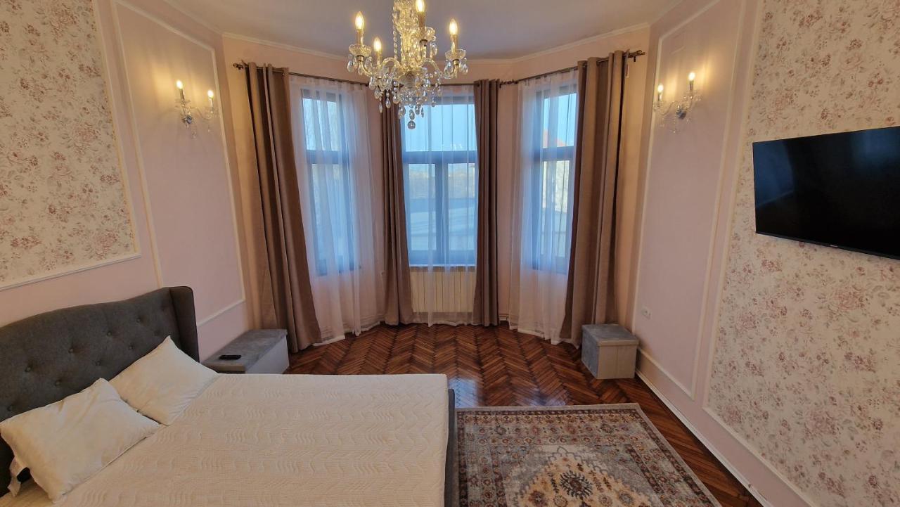 אורדאה Uvs Central Luxury Apartment מראה חיצוני תמונה