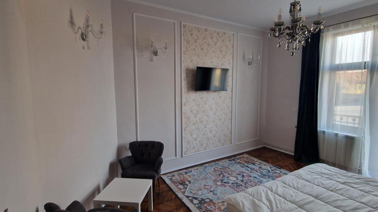 אורדאה Uvs Central Luxury Apartment מראה חיצוני תמונה