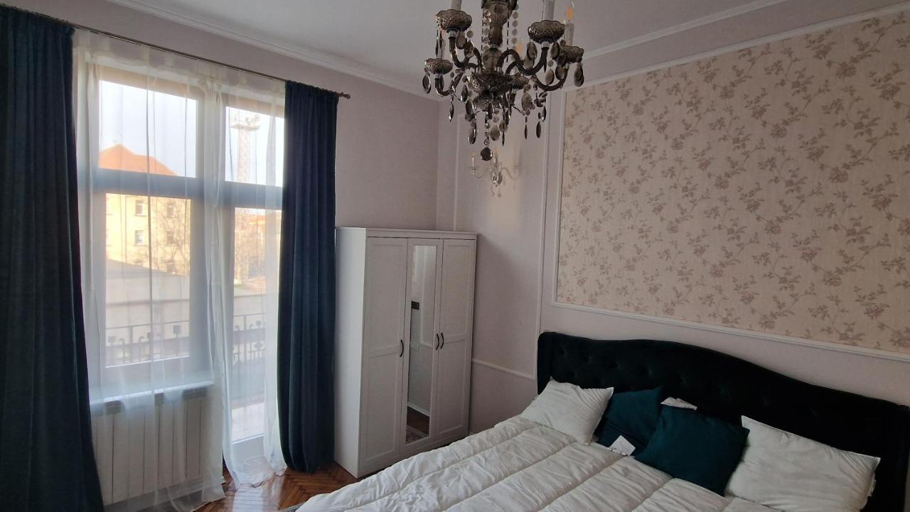 אורדאה Uvs Central Luxury Apartment מראה חיצוני תמונה